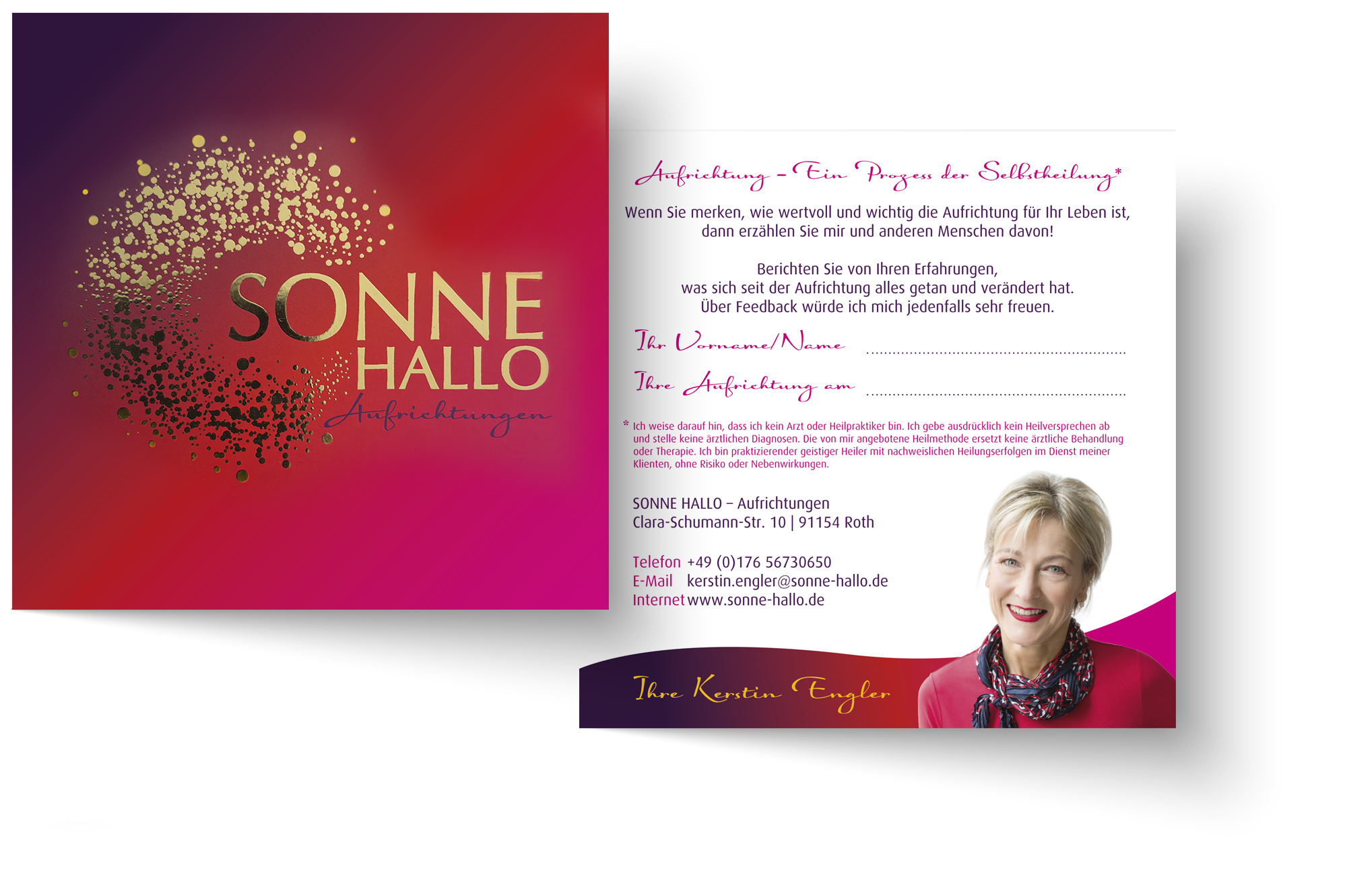 2-seitige quadratische Postkarte mit Gold veredeltem Sonnen-Logo auf Verlaufshintergrund in Dunkellila, Rot und Pink, Rückseite mit Portrait von Dienstleisterin und Kontaktmöglichkeiten